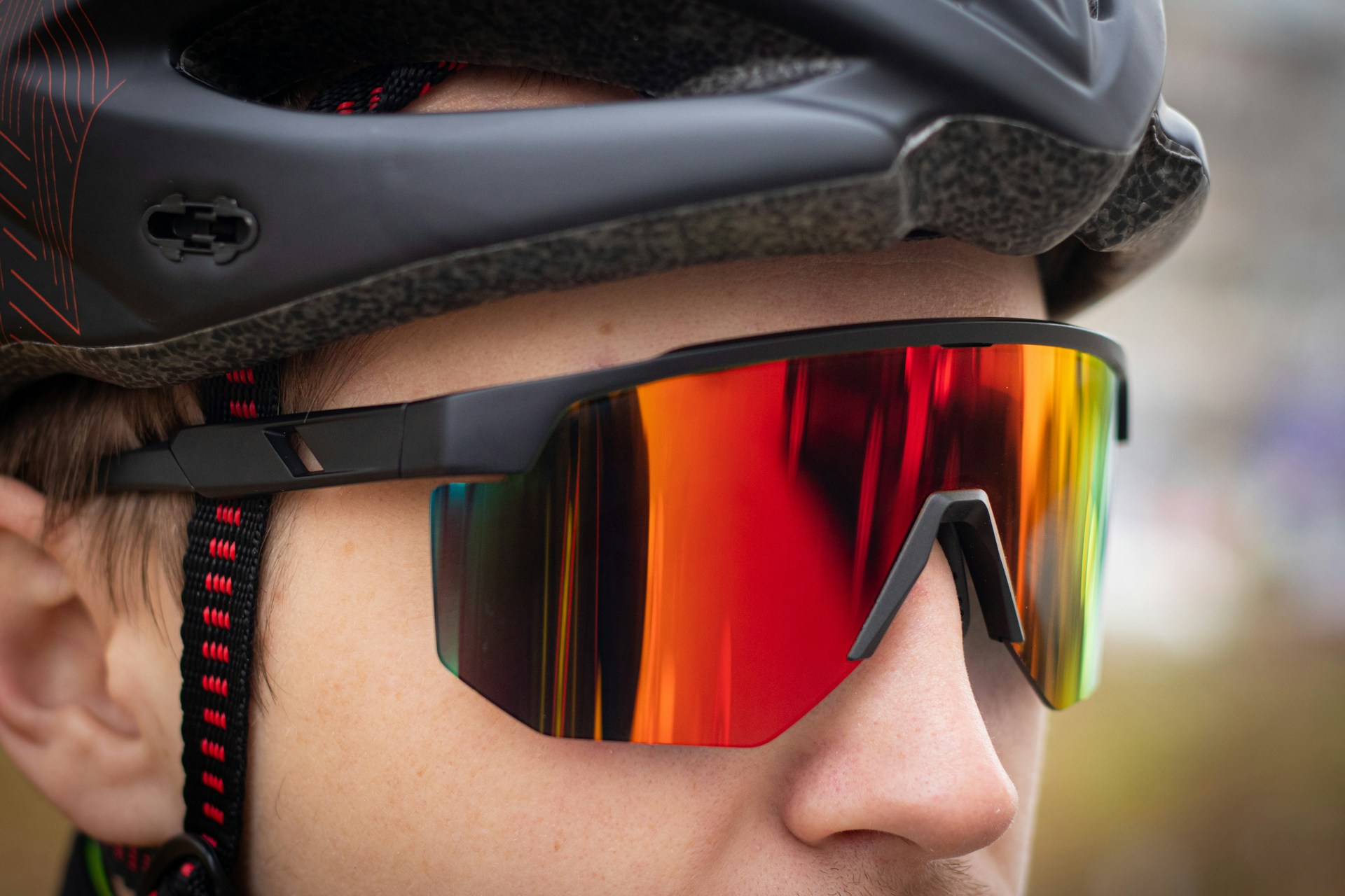 En este momento estás viendo The Top-Rated Sunglasses for Mountain Bikers in 2024