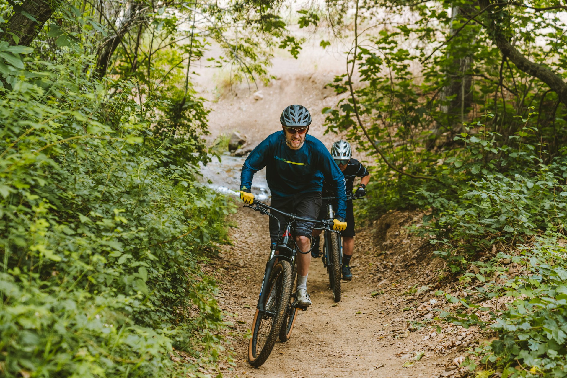 Read more about the article How to Choose the Right Frame and Fit for Your Mountain Bike Glasses